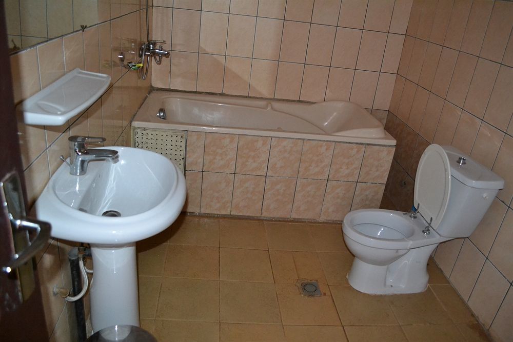 Hotel De Malte Tchang Екстериор снимка